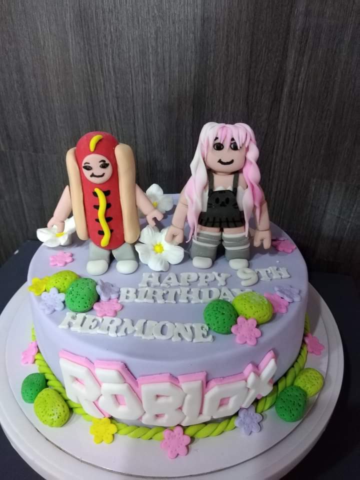 Roblox Hotdog & Pink Hair Cake