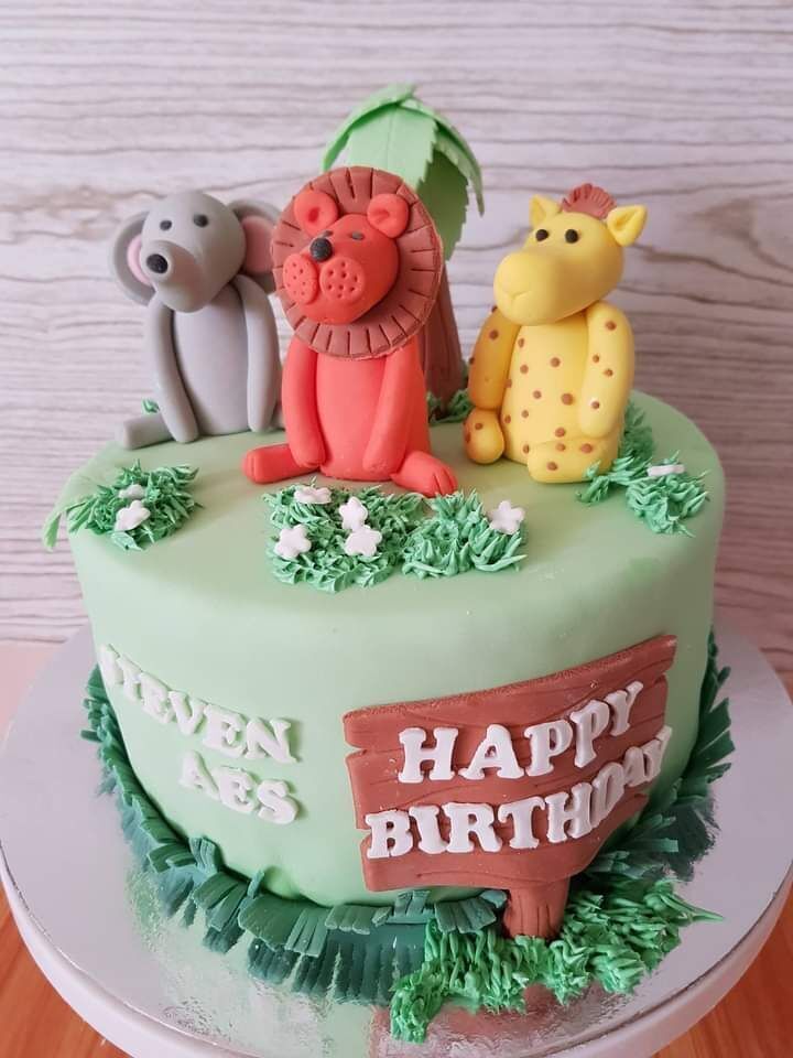 Safari Theme Cake 6
